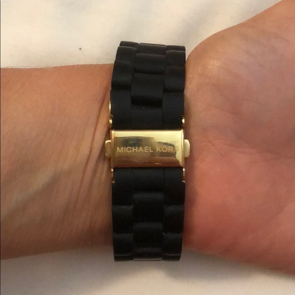 Michael Kors Black and Gold plated Watch - Picture 3 of 3